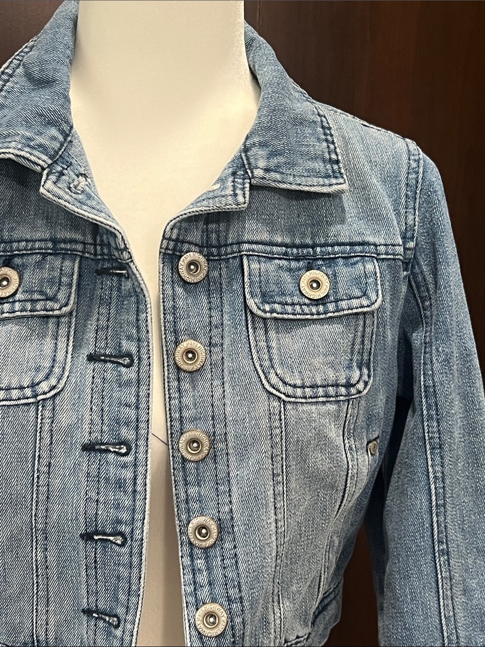 Highway Jeans Light Wash Denim Cropped Jacket - Blue size med EUC - Picture 2 of 4